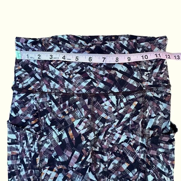 Lululemon Fast and Free Tight ~ size 4 ~ Waistband & Drop-in pockets ~ drawcord - Picture 11 of 15